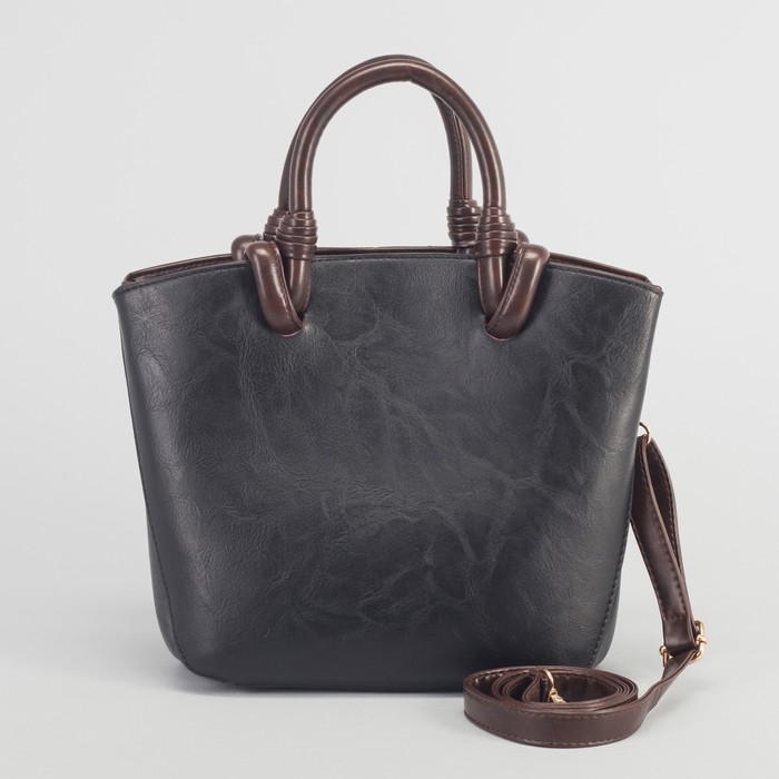 Сумка женская на магните, 3 отдела, длинный ремень, цвет чёрный