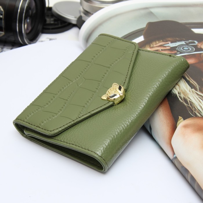 Кошелёк женский на кнопке, 3 отдела, для карт, наружный карман, цвет зелёный