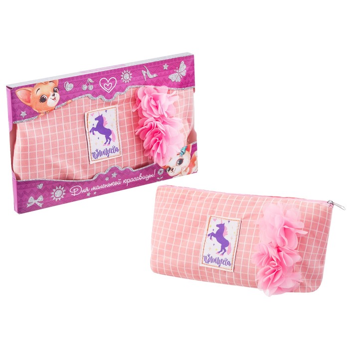 Косметичка на молнии с нашивкой "Для маленькой красавицы"