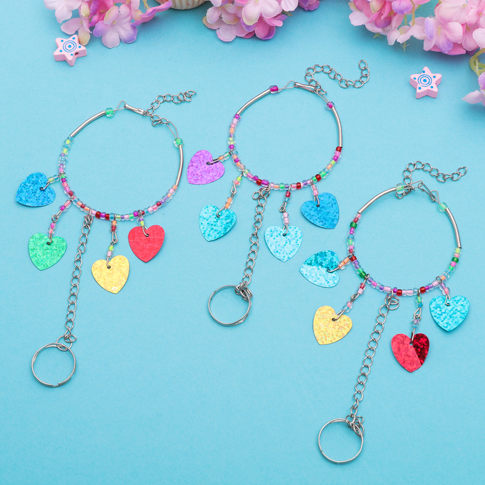 Браслет детский "Выбражулька" 4 подвески, сердечки, цвет МИКС