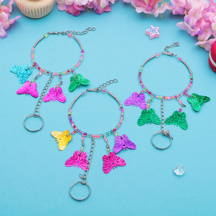 Браслет детский "Выбражулька" 4 подвески, бабочки, цвет МИКС