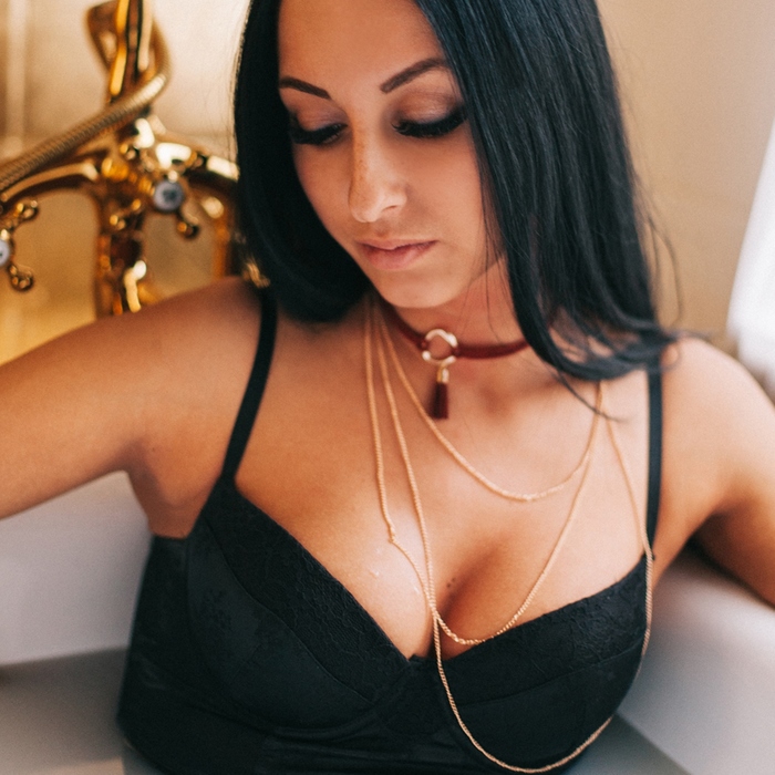 Чокер "Галактика" с тремя цепочками, круг, цвет красно-золотой