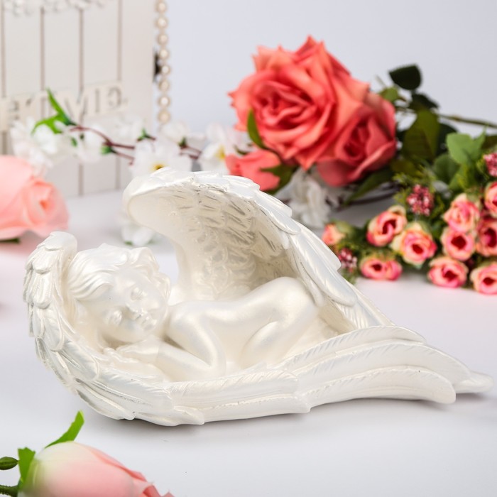 Статуэтка "Ангел в крыле 15/4" белая