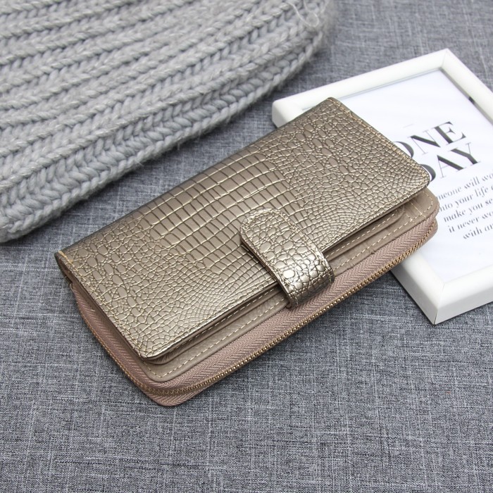 Кошелёк женский на кнопке, 6 отделов, для карт, для монет, цвет серый