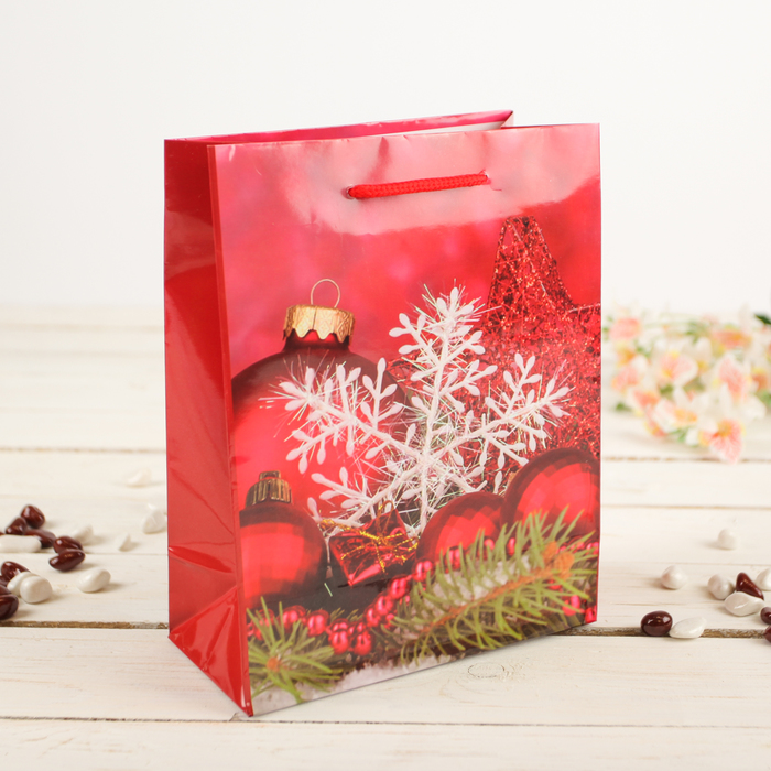 Пакет подарочный "Новогодние игрушки", красный, 26 х 10 х 32 см