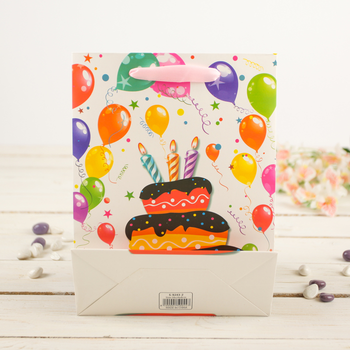 Пакет подарочный "Праздничный торт", 30 х 12 х 42 см