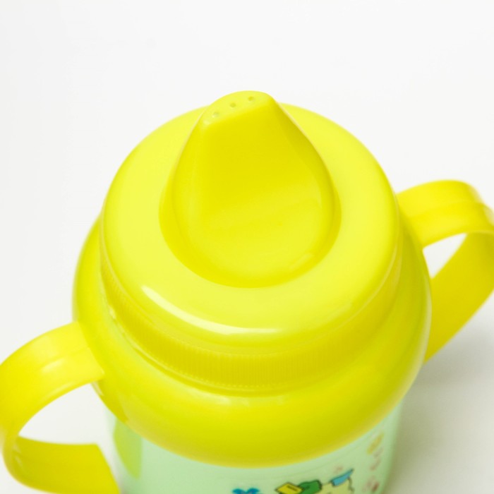 Поильник детский с твёрдым носиком, с ручками, крышечка, 130 мл, цвета МИКС