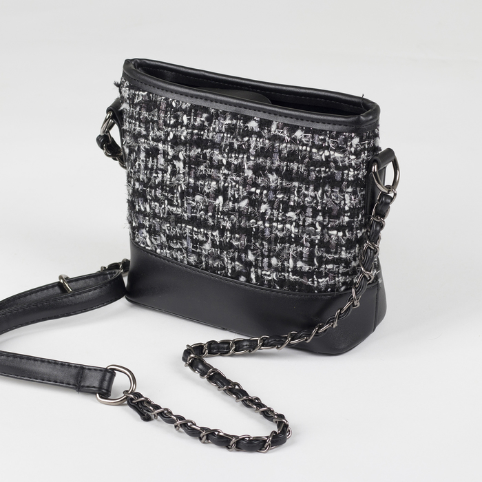 Сумка женская, отдел с перегородкой, длинная цепь, цвет чёрный