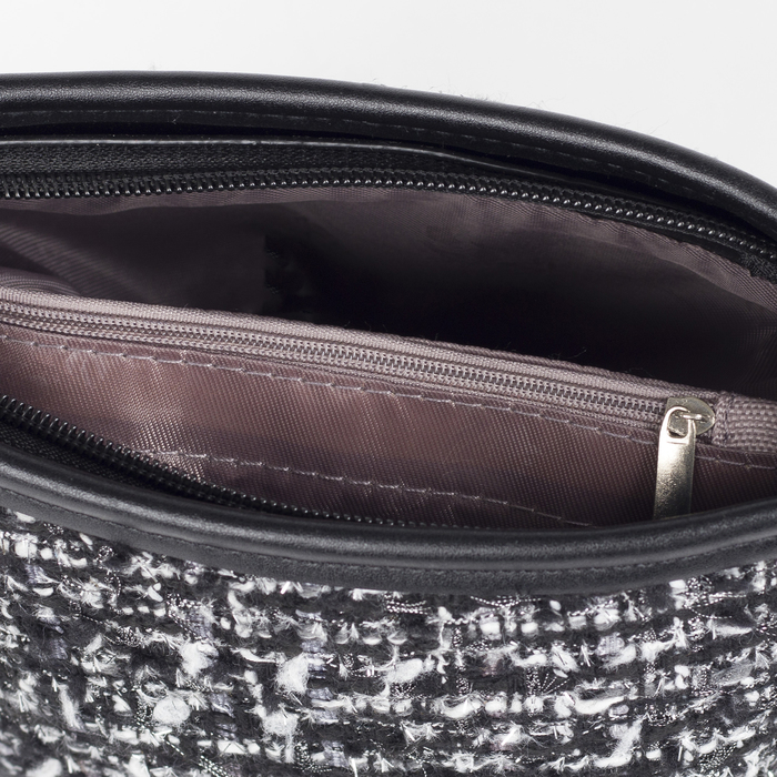 Сумка женская, отдел с перегородкой, длинная цепь, цвет чёрный