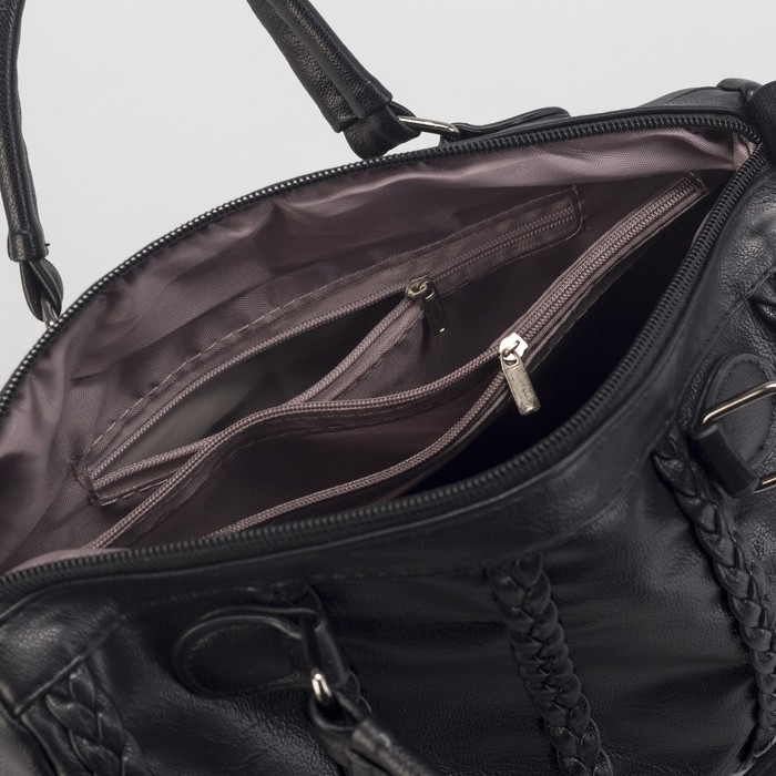 Сумка женская, отдел на молнии, наружный карман, длинный ремень, цвет чёрный