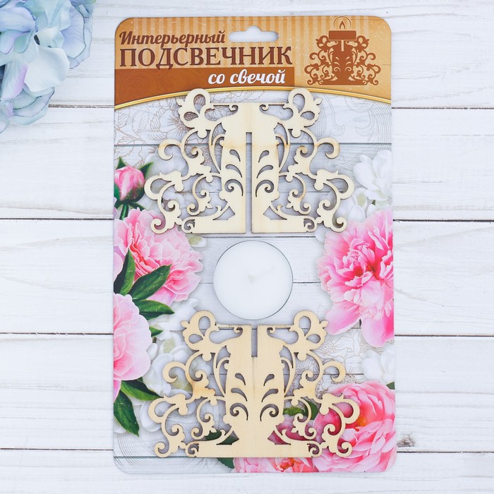 Подсвечник со свечой "Вензеля"
