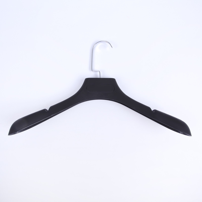 Вешалка-плечики 38х4,5х24 см, широкие плечики, покрытие Soft-Touch, цвет черный