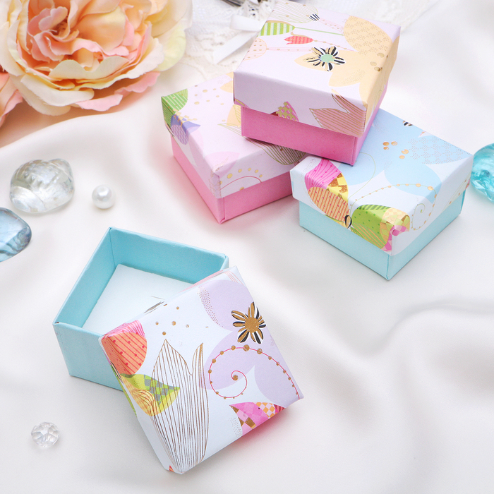 Коробочка подарочная под кольцо "Бабочка в тюльпанах", 5*5, цвет МИКС, вставка белая