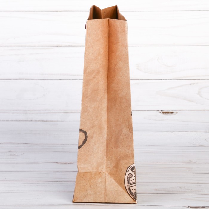 Пакет крафтовый вертикальный «Поздравляю», MS 18 × 23 × 8 см