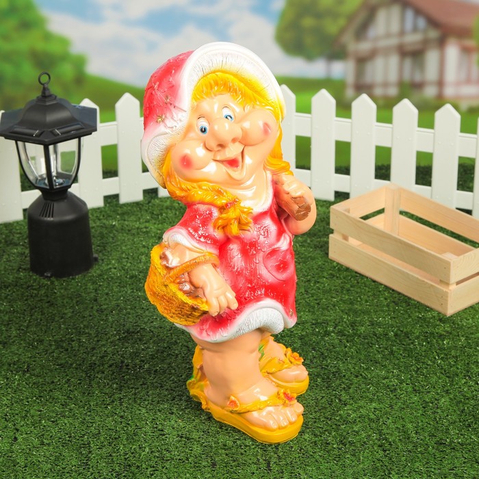 Садовая фигура "Гномиха Малышка", средняя микс