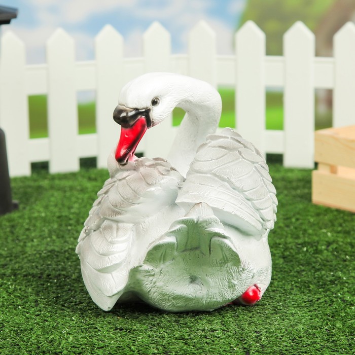 Садовая фигура "Лебедь белый"
