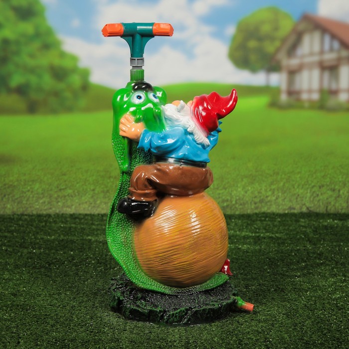 Садовая фигура-Поливалка «Гном на улитке»