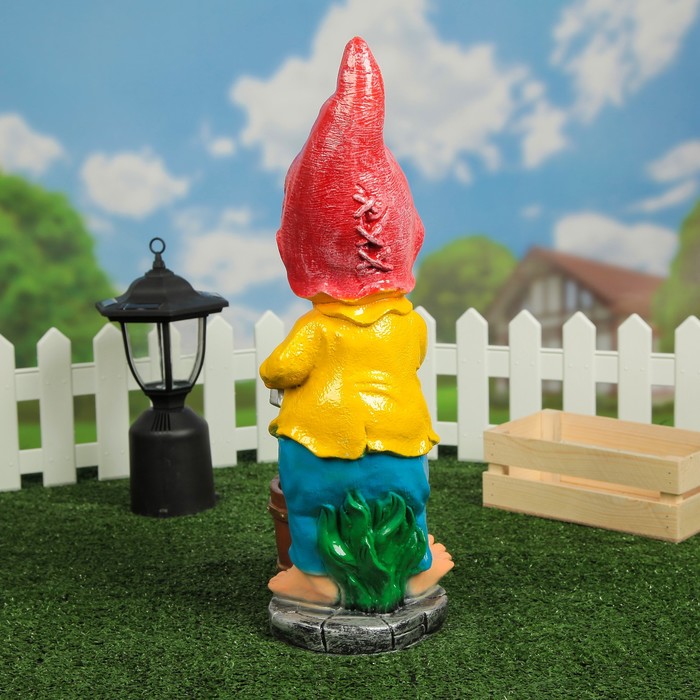 Садовая фигура с кашпо "Гном с лейкой", средний, 52 см