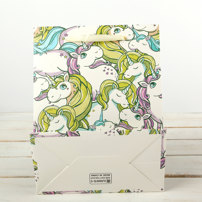 Пакет подарочный "Единороги", люкс, 17,5 х 9,5 х 23 см