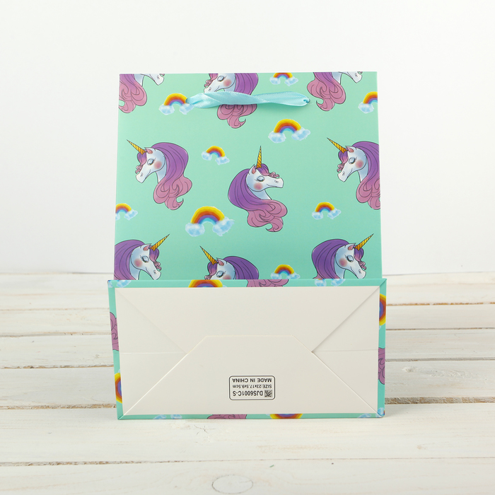Пакет подарочный "Единорожка", люкс, 25 х 11 х 31 см