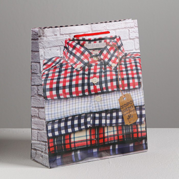 Пакет ламинированный вертикальный «Хорошему человеку», ML 23 × 27 × 8 см