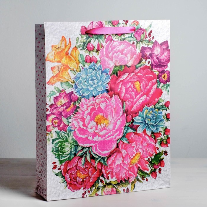 Пакет ламинированный вертикальный «Прекрасные цветы», L 40 × 31 × 9 см
