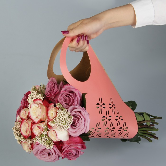 Пакет для цветов с вырубкой &quot;Кувшин&quot;, красный, 37 х 18 см