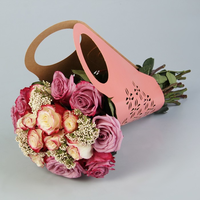 Пакет для цветов с вырубкой "Кувшин", красный, 37 х 18 см