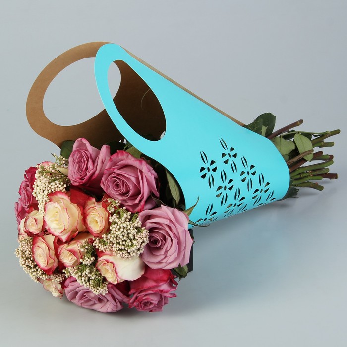 Пакет для цветов с вырубкой "Кувшин", мятный, 37 х 18 см