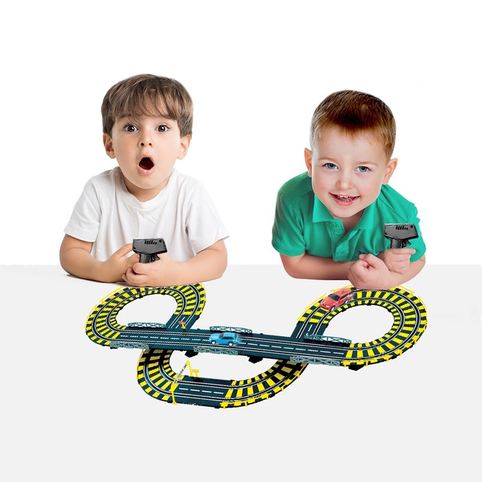 Автотрек "Гонка на электрокарах", 2 машины, работает от сети, длина трассы 436 см