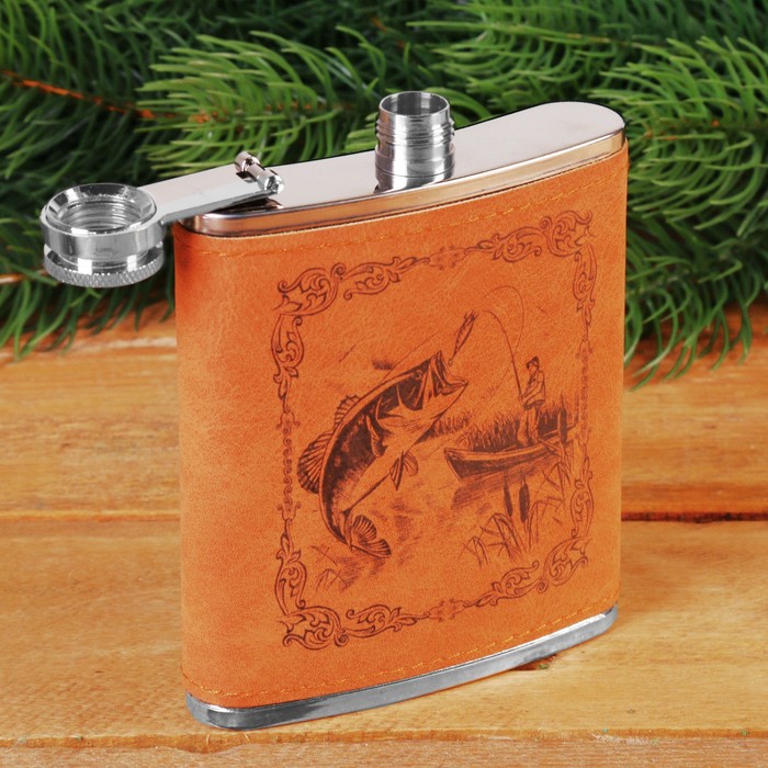 Набор в книге-шкатулке "Русская рыбалка. Рыбак и рыба", фляжка, мультитул, стопка 2 шт.