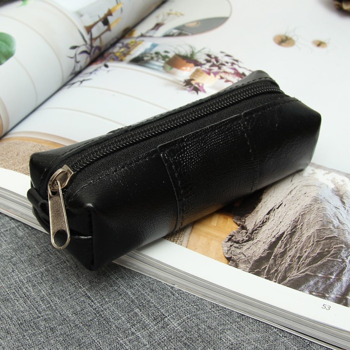 Ключница, отдел на молнии, кольцо, игуана, цвет чёрный