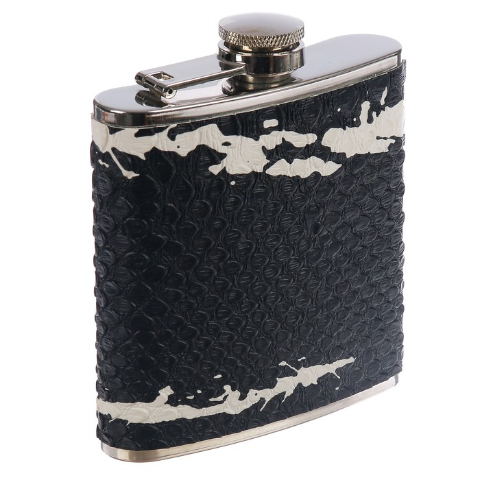 Фляжка 180 мл, металл, кожзам, лакированная, под змею, чёрная, с белыми пятнами, 9х9.5 см