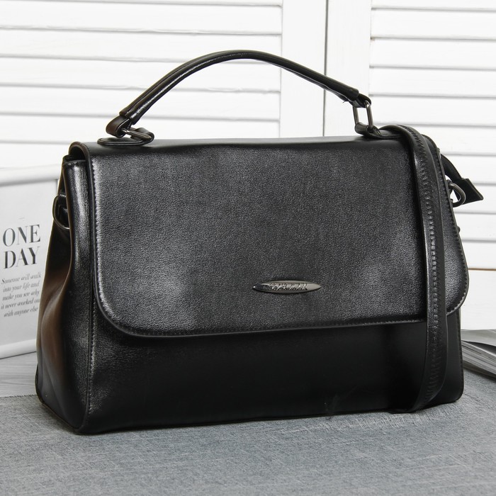 Сумка женская, отдел с перегородкой на молнии, наружный карман, длинный ремень, цвет чёрный