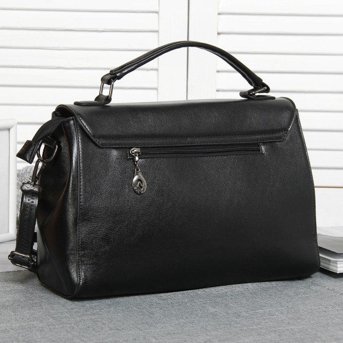 Сумка женская, отдел с перегородкой на молнии, наружный карман, длинный ремень, цвет чёрный