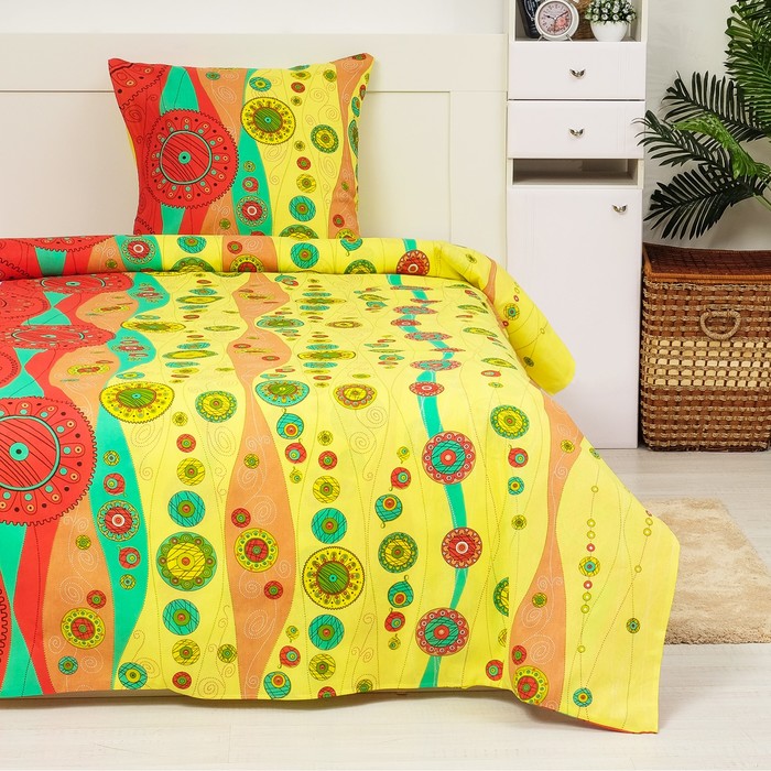 Постельное бельё "Экономь и Я" 1,5 сп. Красная абстракция 143х215 ± 5 см, 150х214 ± 5 см, 70х70 ± 5 см - 1 шт, 120 ± 6 гр/м², 100% хл, бязь