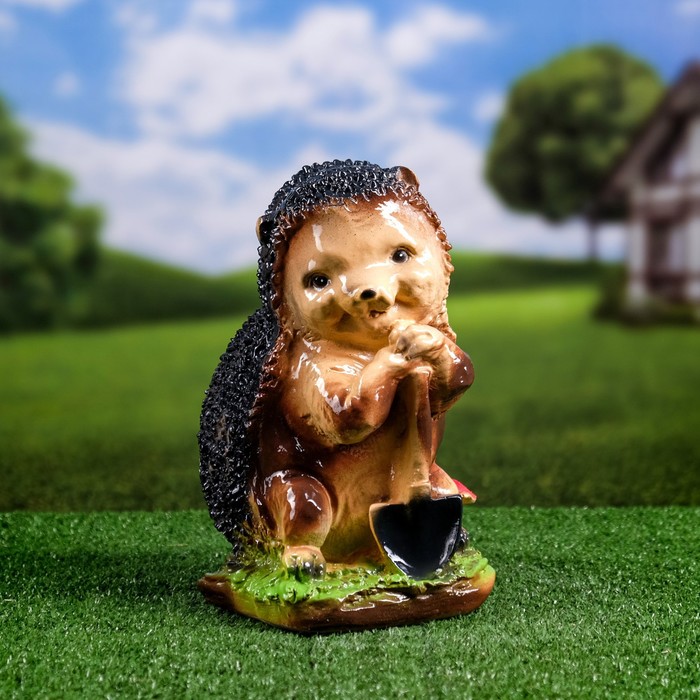 Садовая фигура "Еж с лопатой" 30 см