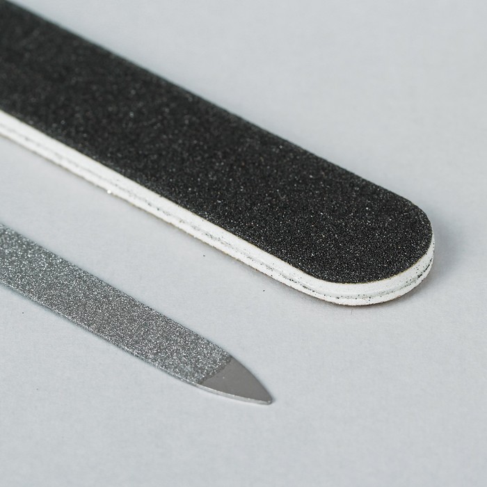 Набор маникюрный, 2 предмета, цвет красный/золотой