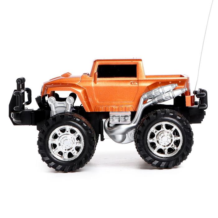 Машина радиоуправляемая "Внедорожник", работает от батареек, МИКС