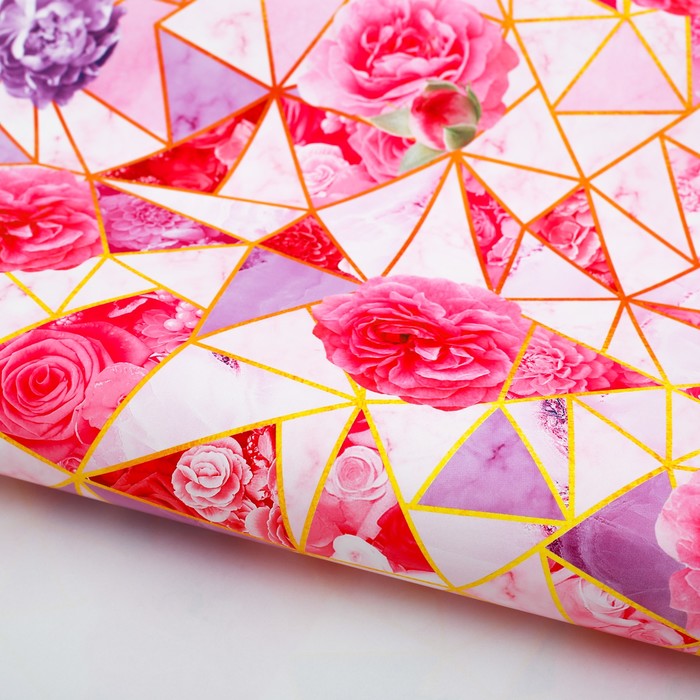 Бумага упаковочная глянцевая"Золотые треугольники", 70х100 см