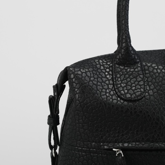 Сумка женская, отдел на молнии, 2 наружных кармана, цвет чёрный