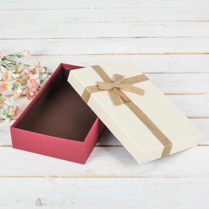 Коробка подарочная 26 х 16 х 5,5 см