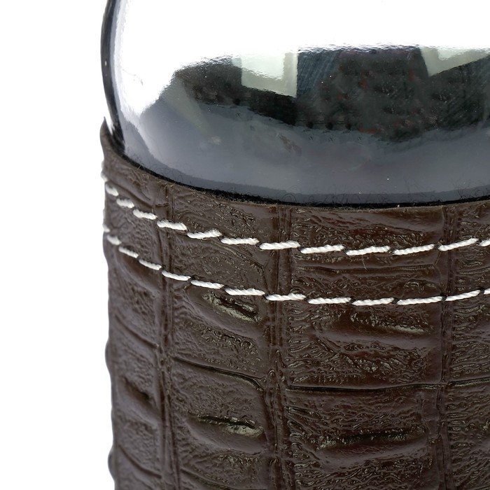 Бутылка 500 мл, чехол коричневый, колпачок