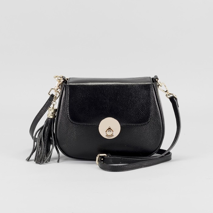 Сумка женская, отдел на молнии, регулируемый ремень, цвет чёрный