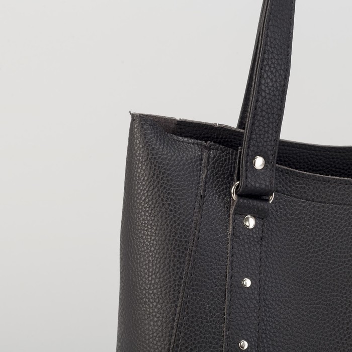 Сумка женская, с косметичкой, отдел на молнии, наружный карман, длинный ремень, цвет чёрный