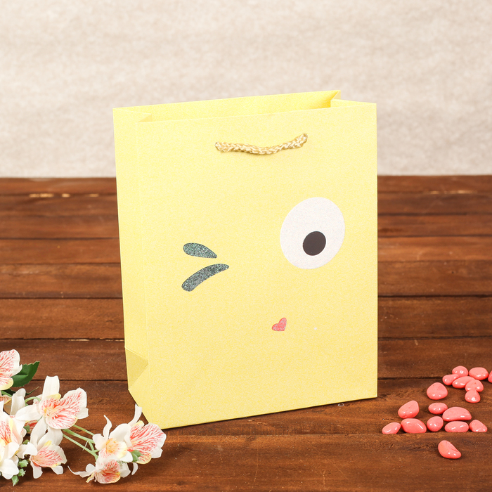 Пакет подарочный "Смайлики", люкс, МИКС, 18 х 8 х 23 см