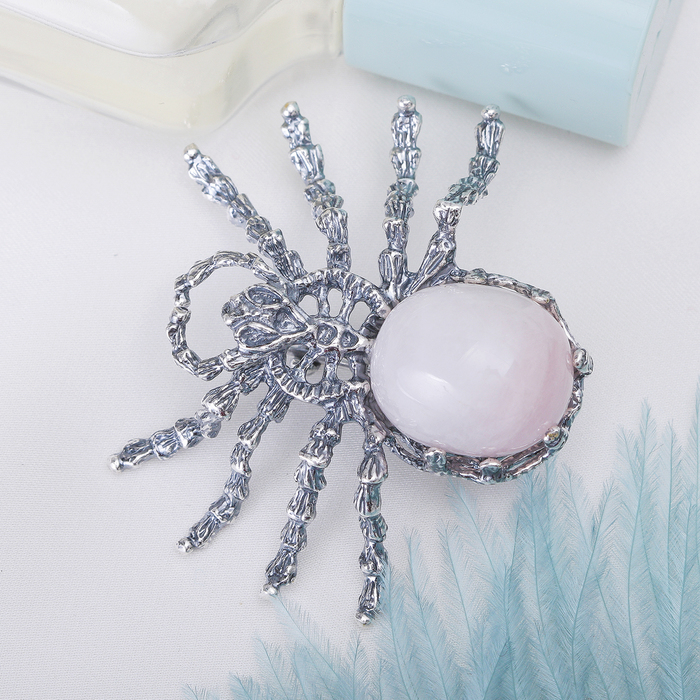Брошь посеребрение "Кварц розовый" паук