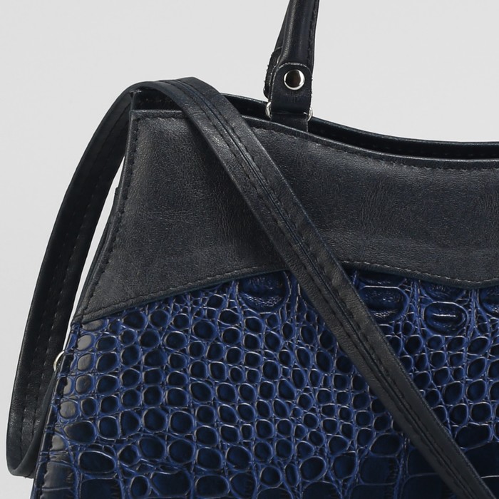 Сумка женская, отдел на молнии, наружный карман, длинный ремень, крокодил, цвет ярко-синий