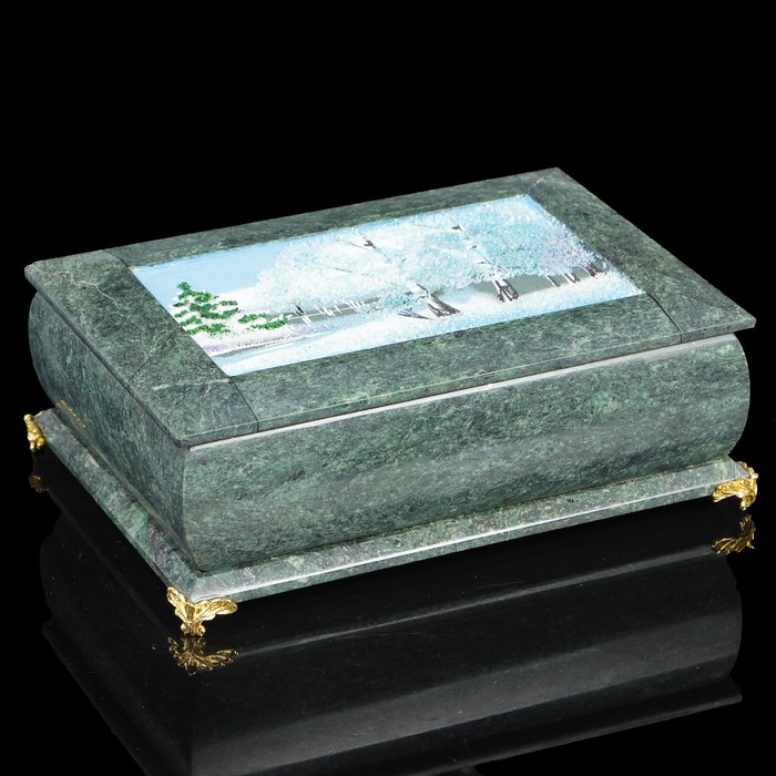 Ларец "Зима", бронзовые ножки, змеевик