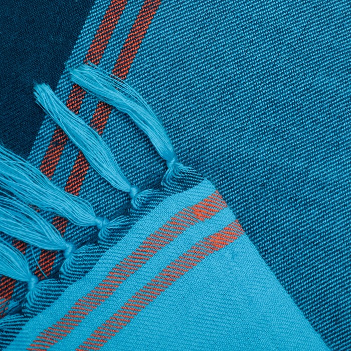 Плед полушерстяной 140х150см,(узелки) 180 г/м2,т.малахит/св.лаг/рябин,70% акрил 30% шерсть